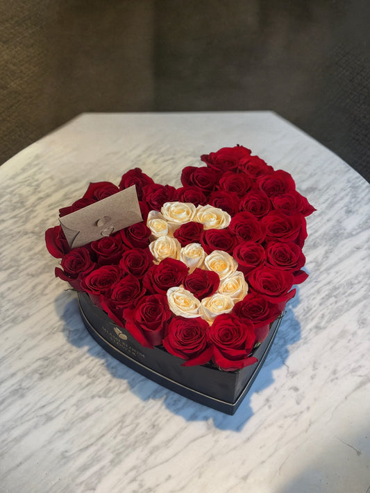 LETTER HEART FLOWER BOX Miami Bloom Flower