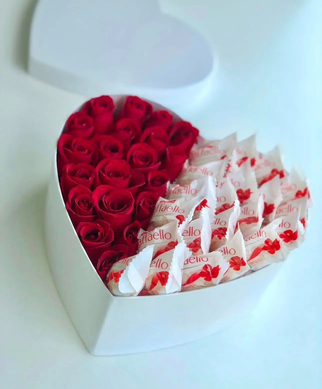 Petals & Sweets Heart Miami Bloom Flower