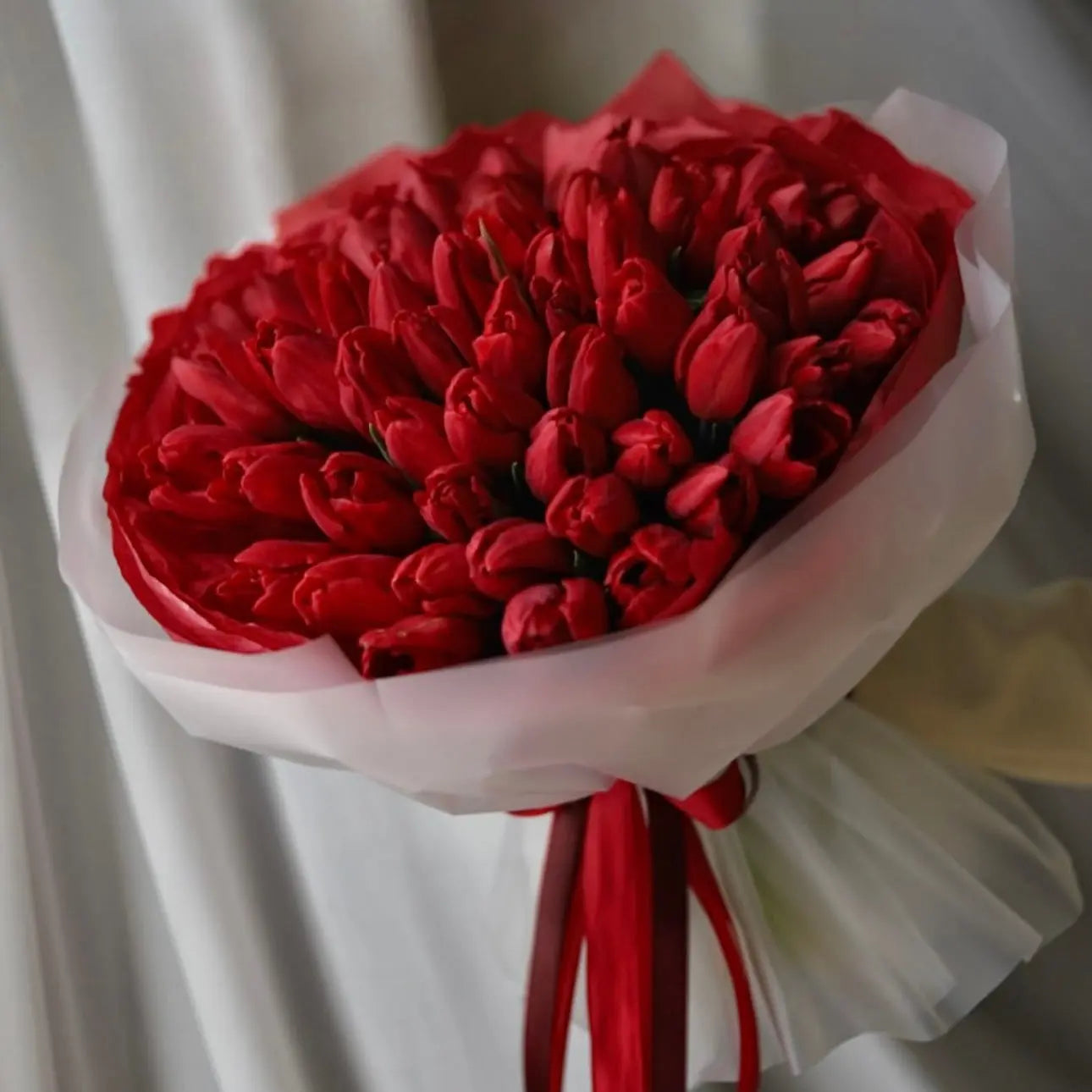 Red tulips bouquet