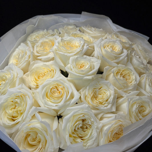 Candlelight Luxury Roses Miami flower delivery